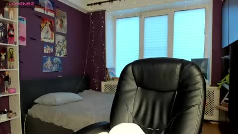 Snapshot of sweet_peach__ chatting on 31, 5, 2026 kira online show from 31, 5, 2026