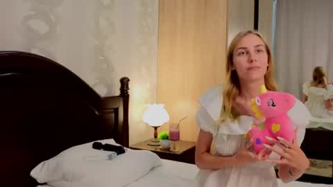 Snapshot of sweet_pixie__ chatting on 13, 7, 2026 sweet_pixie__ online show from 13, 7, 2026