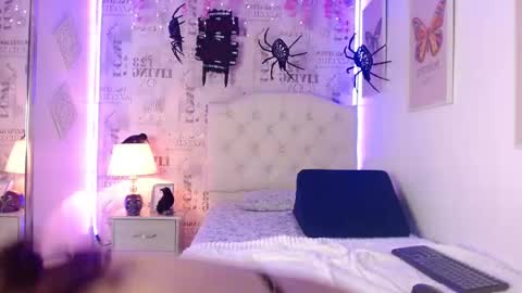   online show from 17, 10, 2025
