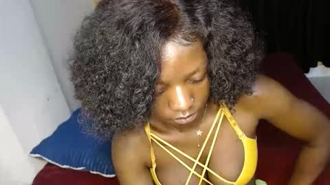 ellanah Tracie online show from 2, 12, 2025