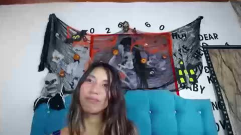 Adriana online show from 17, 10, 2025