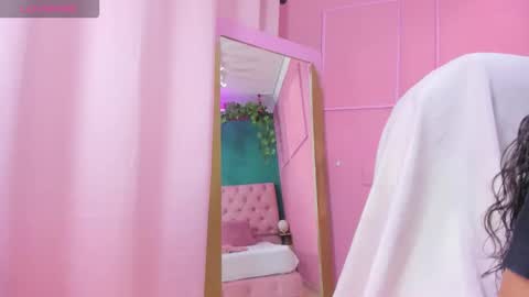 Yeileen online show from 25, 3, 2026