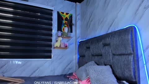 Isabella online show from 8, 12, 2024