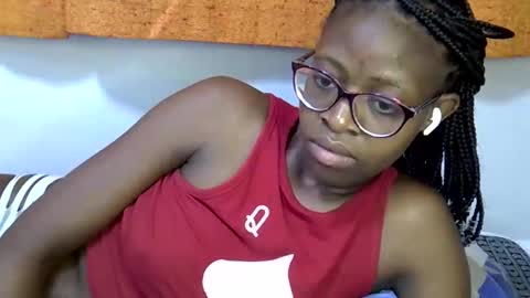 Snapshot of sweet_zarah chatting on 8, 3, 2026 sweet_zarah online show from 8, 3, 2026