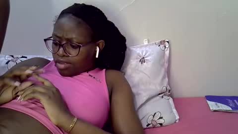 Snapshot of sweet_zarah chatting on 21, 4, 2026 sweet_zarah online show from 21, 4, 2026