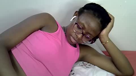 Snapshot of sweet_zarah chatting on 29, 4, 2026 sweet_zarah online show from 29, 4, 2026