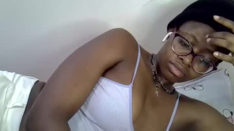 Snapshot of sweet_zarah chatting on 1, 5, 2026 sweet_zarah online show from 1, 5, 2026