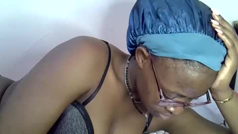 Snapshot of sweet_zarah chatting on 3, 5, 2026 sweet_zarah online show from 3, 5, 2026