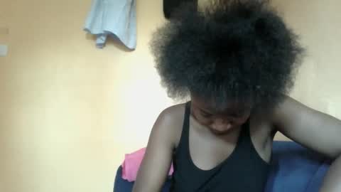 Snapshot of sweet_zella chatting on 2, 12, 2025 zellate online show from 2, 12, 2025