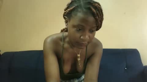 Snapshot of sweet_zella chatting on 16, 5, 2026 zellate online show from 16, 5, 2026