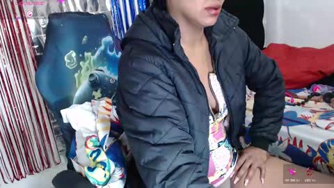 Snapshot of sweetalmaa chatting on 12, 9, 2025 Alma online show from 12, 9, 2025