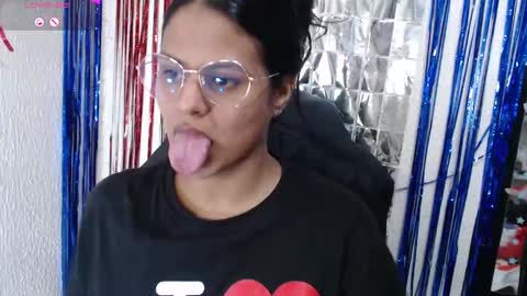 Snapshot of sweetalmaa chatting on 16, 9, 2025 Alma online show from 16, 9, 2025