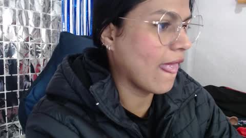 Snapshot of sweetalmaa chatting on 25, 9, 2025 Alma online show from 25, 9, 2025