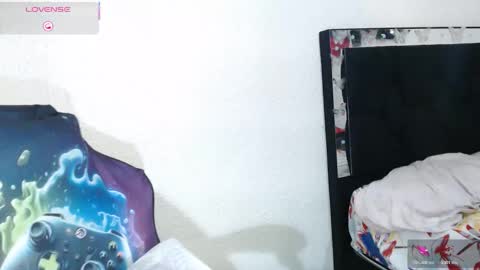 Snapshot of sweetalmaa chatting on 7, 11, 2025 Alma online show from 7, 11, 2025