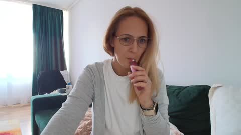 Ania online show from 17, 1, 2025