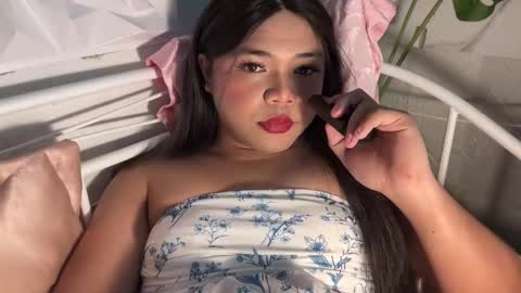 Leith Madrigal online show from 17, 3, 2026