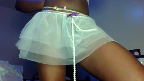 Snapshot of sweetass_02 chatting on 7, 5, 2026 bianca online show from 7, 5, 2026