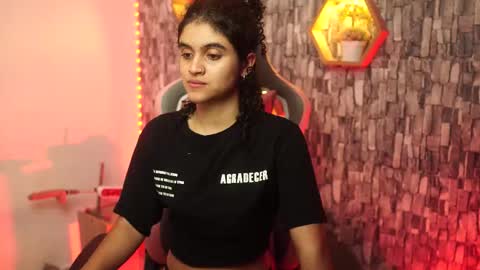 Snapshot of sweetbonii chatting on 16, 1, 2026 Salom independent model online show from 16, 1, 2026