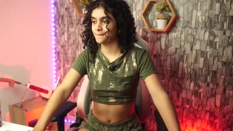 Snapshot of sweetbonii chatting on 2, 2, 2026 Salom independent model online show from 2, 2, 2026