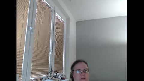 Sweetboobs85h online show from 13, 1, 2026