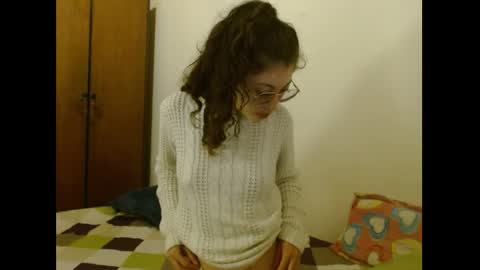 sweetcalm_ online show from 2, 4, 2026