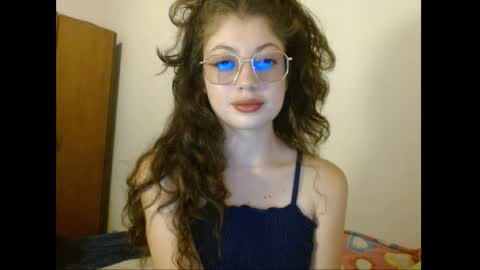 sweetcalm_ online show from 17, 5, 2026