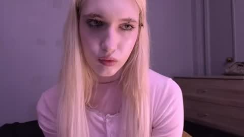 Snapshot of sweetcrystalll chatting on 27, 6, 2026 sweetcrystalll online show from 27, 6, 2026