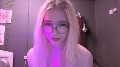 Snapshot of sweetcrystalll chatting on 21, 7, 2026 sweetcrystalll online show from 21, 7, 2026