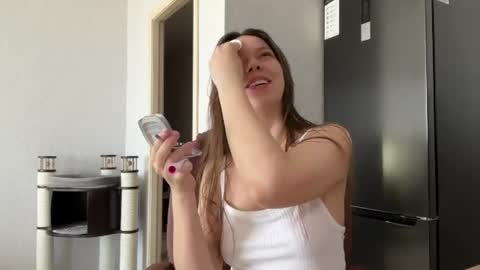 Snapshot of sweetdreamvic chatting on 1, 7, 2026 Vicktorious online show from 1, 7, 2026