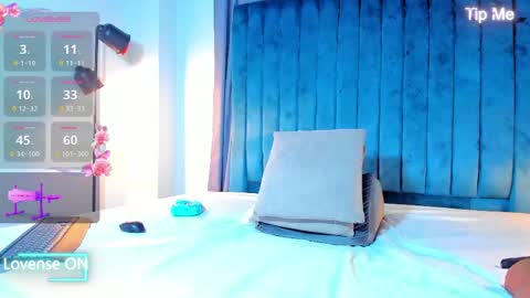 Snapshot of sweetebony_69 chatting on 11, 5, 2026 Mia online show from 11, 5, 2026