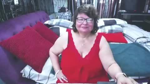 Snapshot of sweetestmilf4you chatting on 15, 6, 2026 sweetestmilf4you online show from 15, 6, 2026