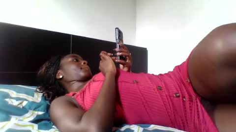 Snapshot of sweetgurl05 chatting on 7, 7, 2026 sweetgurl05 online show from 7, 7, 2026