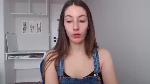 Emma  online show from 13, 11, 2025