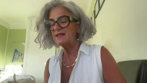 Snapshot of sweethoneymonica chatting on 9, 7, 2026 SweetHoneyMonica online show from 9, 7, 2026