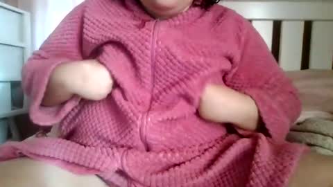 sweetie_honeyjam online show from 4, 1, 2025