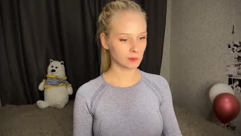 sweetie Lisa3 online show from 23, 12, 2024