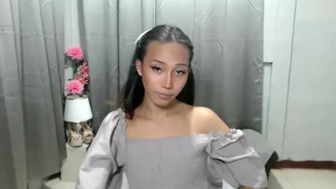 Snapshot of sweetiie_caren chatting on 11, 1, 2025 CAREN online show from 11, 1, 2025