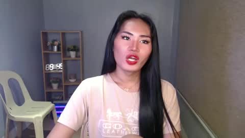 Snapshot of sweetladyboyx chatting on 8, 1, 2025   online show from 8, 1, 2025