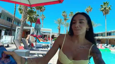 Snapshot of sweetlaurasaenz chatting on 20, 4, 2026 Laura Saenz Geminis online show from 20, 4, 2026