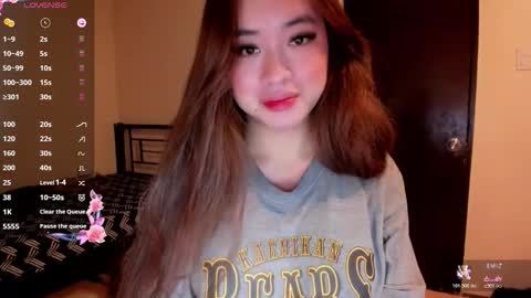 Snapshot of sweetlovepinay04 chatting on 8, 5, 2026 Zoe online show from 8, 5, 2026
