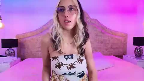 sweetlyundone online show from 20, 6, 2026