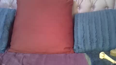 Snapshot of sweetmellowx1 chatting on 19, 2, 2025 sweetmellowx1 online show from 19, 2, 2025