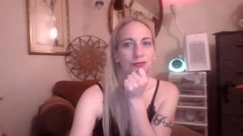 Snapshot of sweetmkb chatting on 16, 2, 2026 Aria online show from 16, 2, 2026