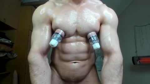 Snapshot of sweetmuscles_boy chatting on 18, 10, 2025 Lorenzo online show from 18, 10, 2025