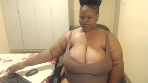 Snapshot of sweetnoziexxx chatting on 28, 1, 2025 sweetnoziexxx online show from 28, 1, 2025