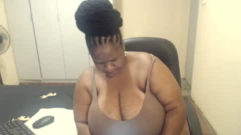 Snapshot of sweetnoziexxx chatting on 5, 2, 2025 sweetnoziexxx online show from 5, 2, 2025