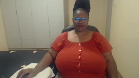 Snapshot of sweetnoziexxx chatting on 17, 2, 2025 sweetnoziexxx online show from 17, 2, 2025
