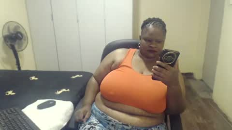 Snapshot of sweetnoziexxx chatting on 5, 3, 2025 sweetnoziexxx online show from 5, 3, 2025