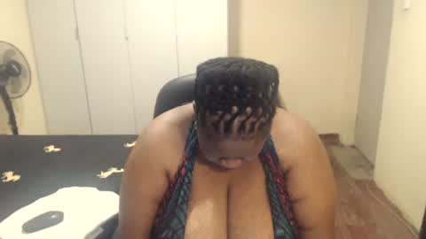 Snapshot of sweetnoziexxx chatting on 6, 3, 2025 sweetnoziexxx online show from 6, 3, 2025