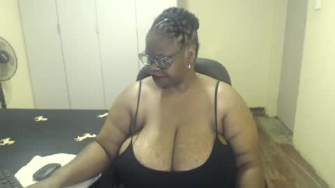 Snapshot of sweetnoziexxx chatting on 11, 3, 2025 sweetnoziexxx online show from 11, 3, 2025